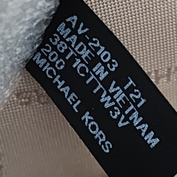 Michael Kors Jet Set Large Floral Wristlet Clutch - Picture 4 of 7